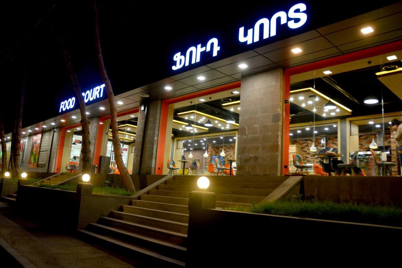 Vaykʼ Hotel Lider Complex מראה חיצוני תמונה